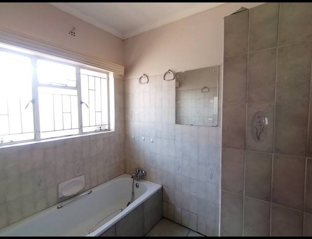3 BEDROOM FREESTANDING SOLD IN RANDLESPARK